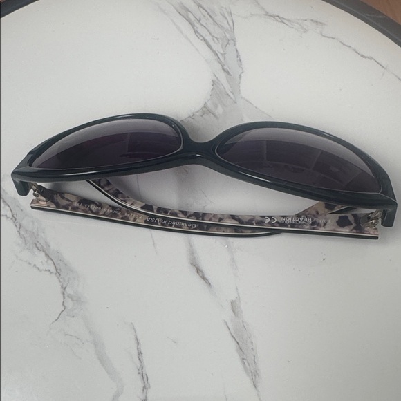 Kenneth Cole Reaction Black and Purple Sunglasses - Picture 4 of 5
